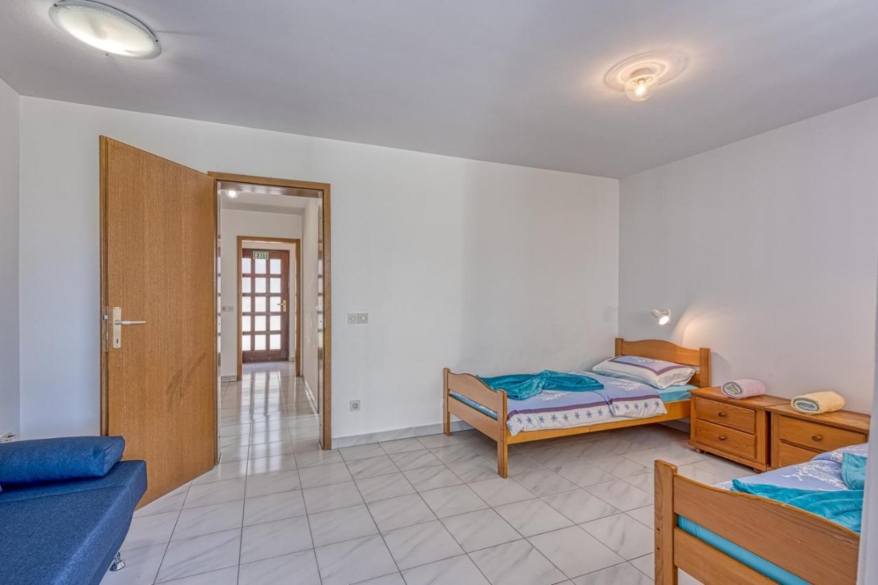 Apartments Kiki Spada Porec Exterior photo